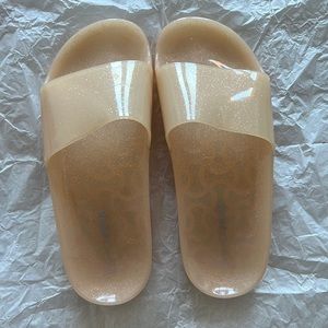 Fashion Nova Slides